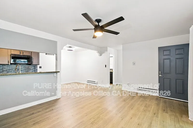 2 bed, 2.0 bath, 859 sqft, $2,995 — Photo 3