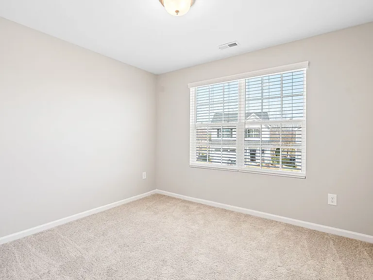 2275 Campbell Loop — Photo 23