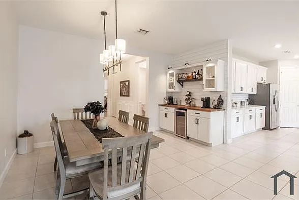 4 bed, $4,500 — Photo 4