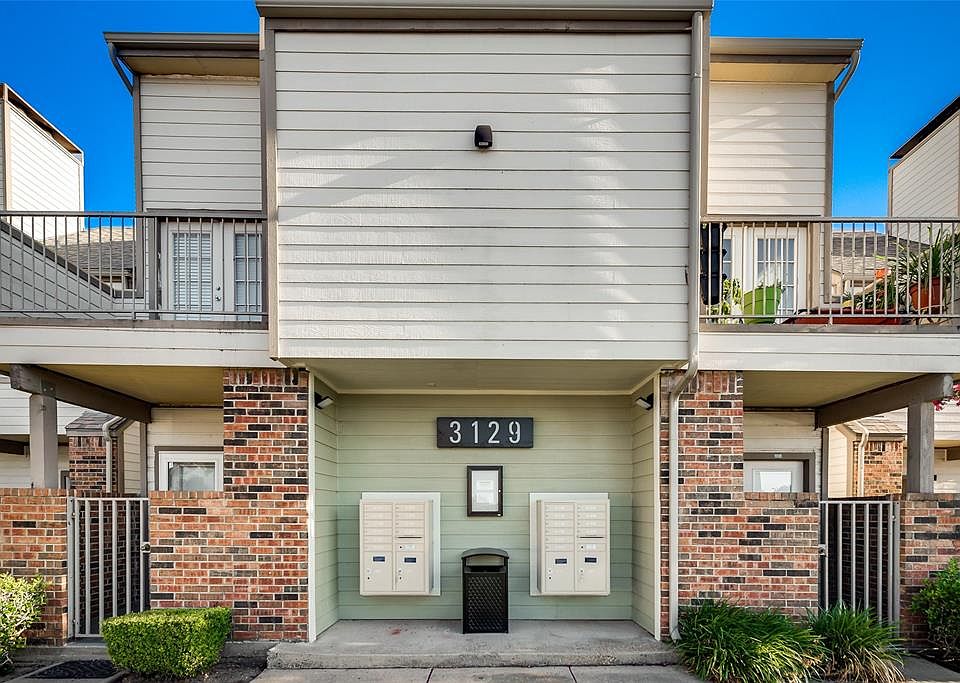 1st image of 3129 Sondra Dr APT 304