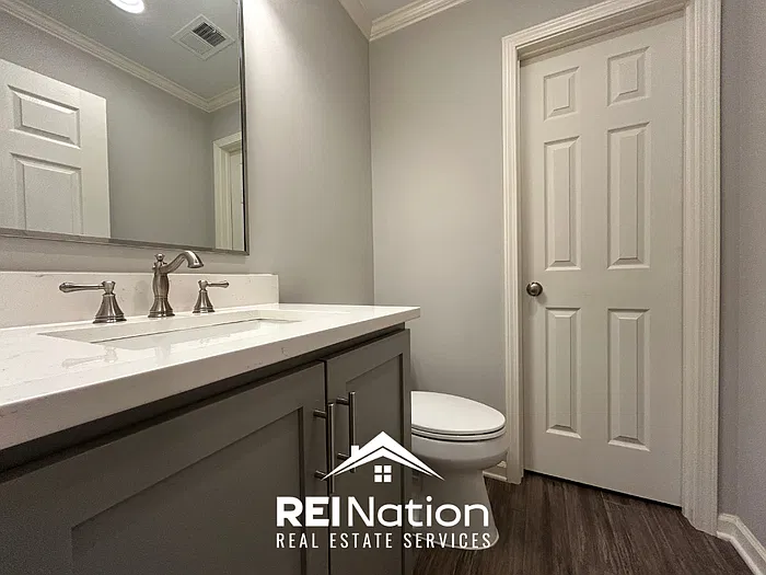 4 bed, 2.5 bath, 2115 sqft, $2,895 — Photo 4