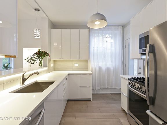 4th image of 1218 W Jarvis Ave APT 3S