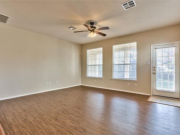 5th image of 16100 Great Oaks Dr #1502