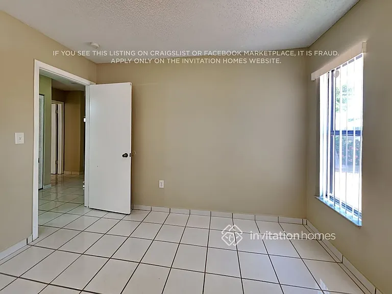 12748 NW 102nd Ave — Photo 8