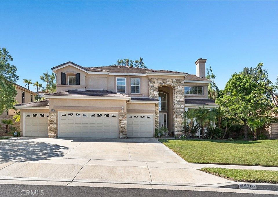 1st image of 4530 Edgewater Cir