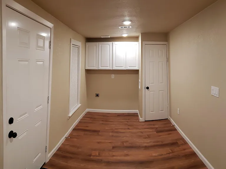 401 W Hull St — Photo 13