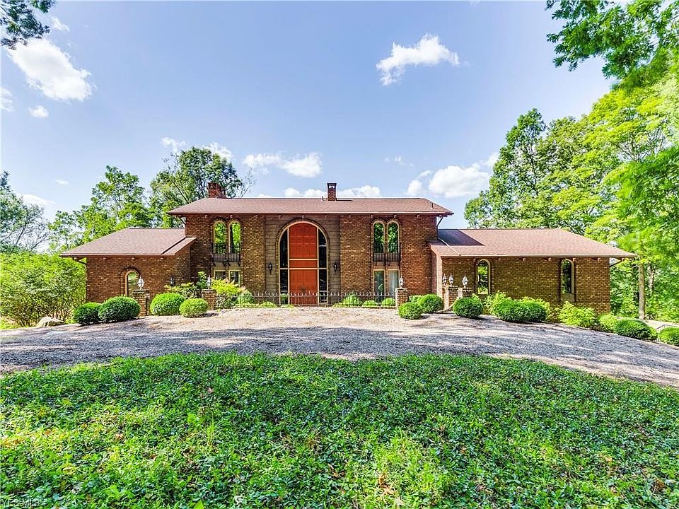 1st image of 3710 Country Club Dr