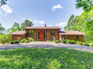 3710 Country Club Dr, Stow, OH 44224