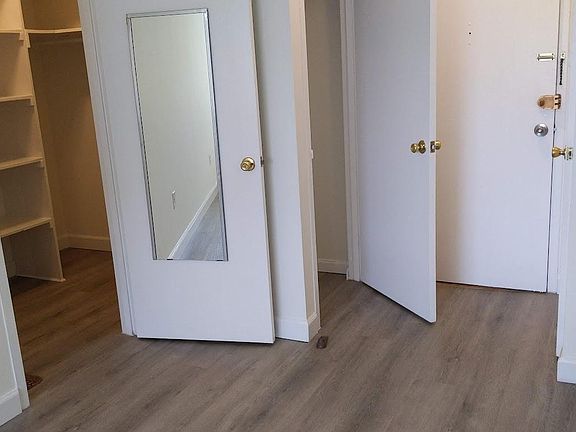 3rd image of 1021 Arlington Blvd APT 834