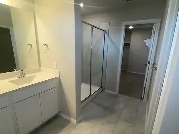 2nd image of 2521 Ayers Dr