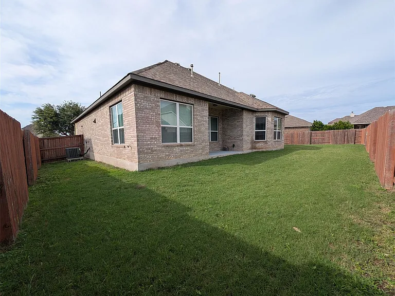 3112 Bouchette Cv — Photo 29