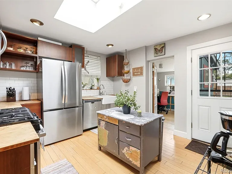157 W Cedar Ave — Photo 9