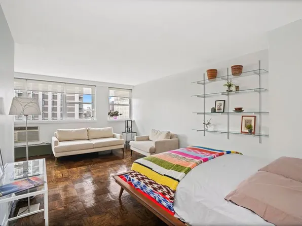 75 Henry Street image 1 of 15
