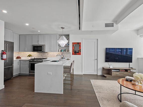 5th image of 800 Avenue At Port Imperial Blvd #508
