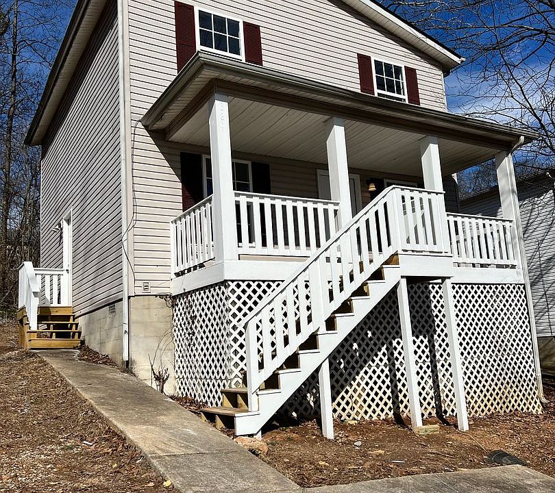 1st image of 829 Sylvan Dr