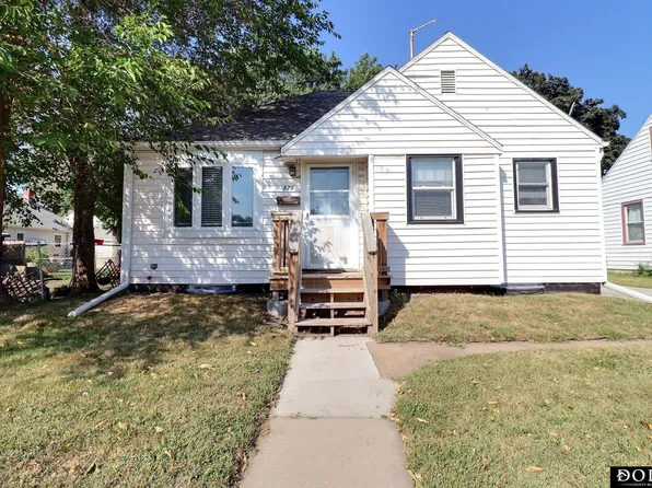 825 N Bell St, Fremont, NE 68025