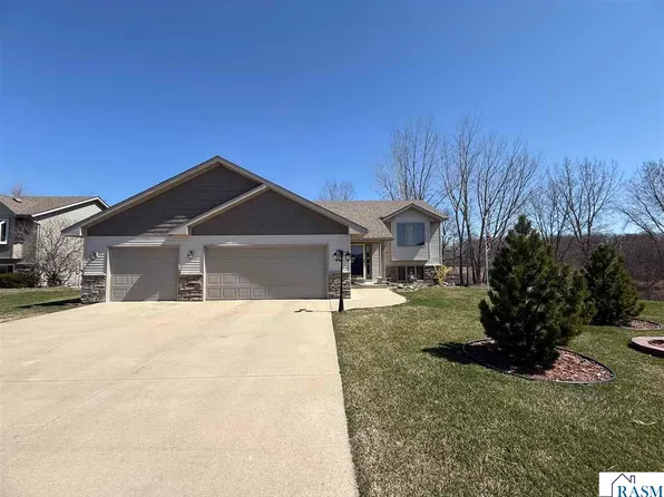 1005 12th St SE, Waseca, MN 56093