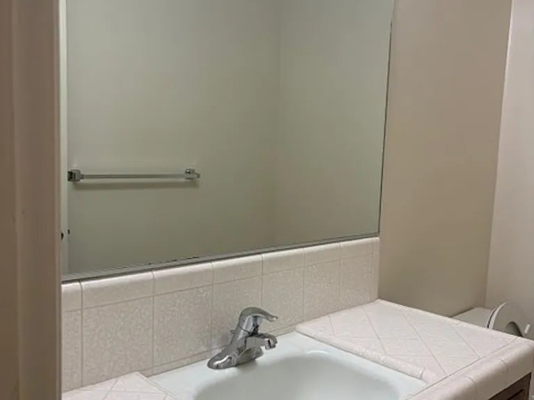2800 Barrington St #C — Photo 11