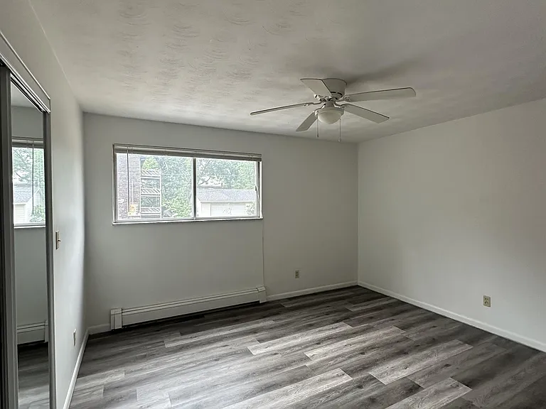 525 W Cook St #2 — Photo 1