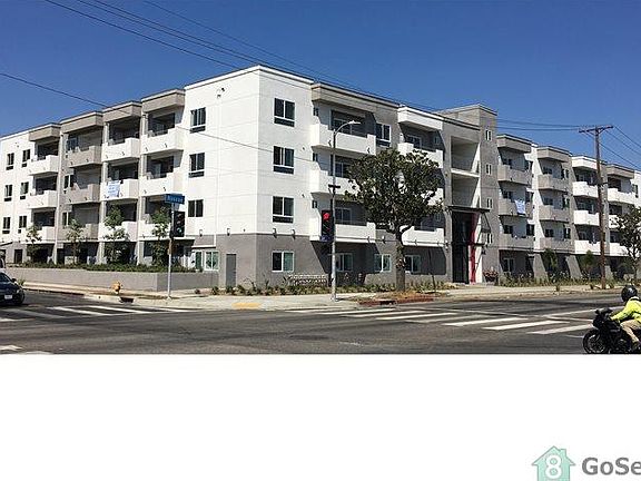2nd image of 14333 Roscoe Blvd #306