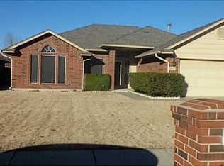 3721 Harmony Dr, Moore, OK 73160