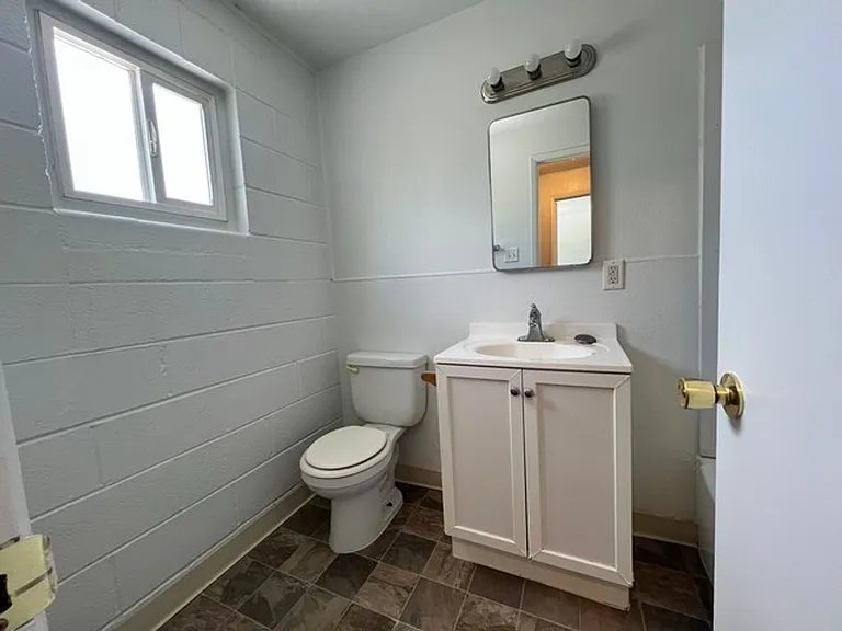 333 Stanford Way — Photo 8