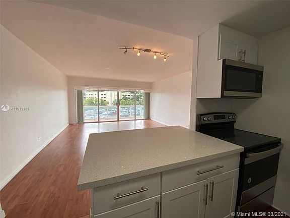 4th image of 2451 Brickell Ave APT 4K
