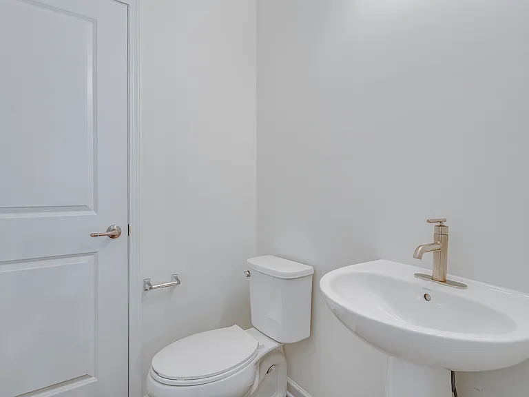 4876 Parkside Ln — Photo 5