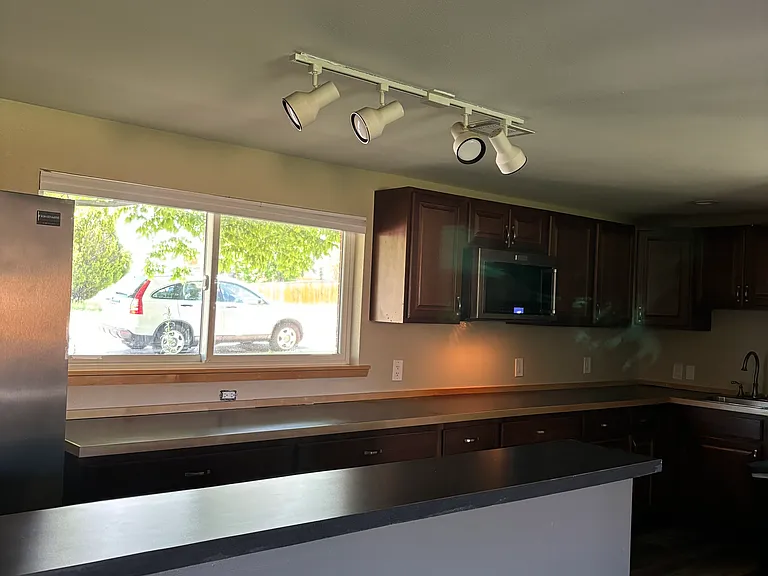 187 Olympus Cir — Photo 1