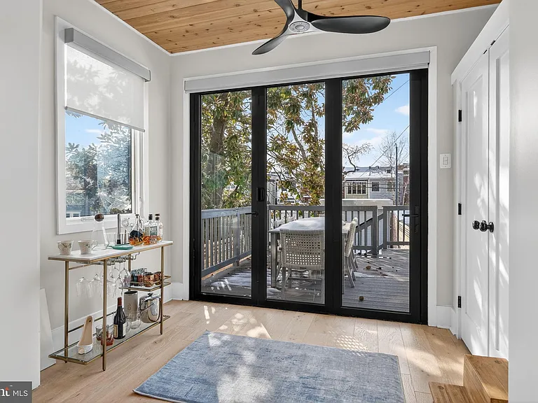 32 Adams St NW — Photo 15