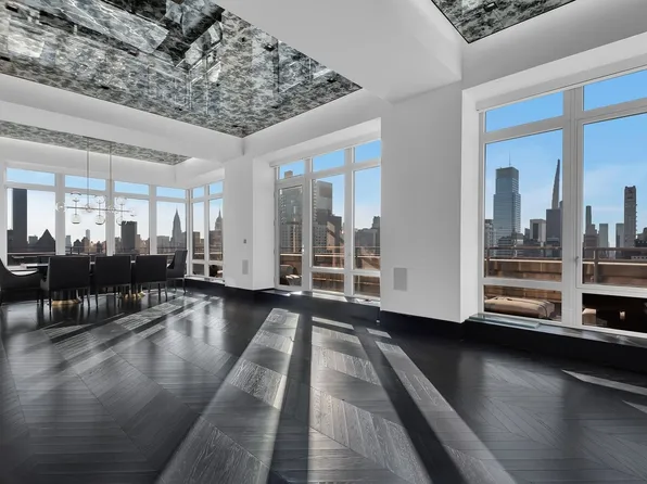 401 East 60th Street image 1 of 20