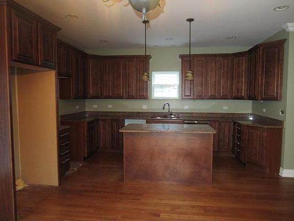 4th image of 1737 N 75th Ave