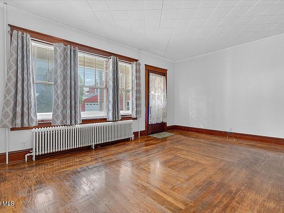 3rd image of 99 James Street