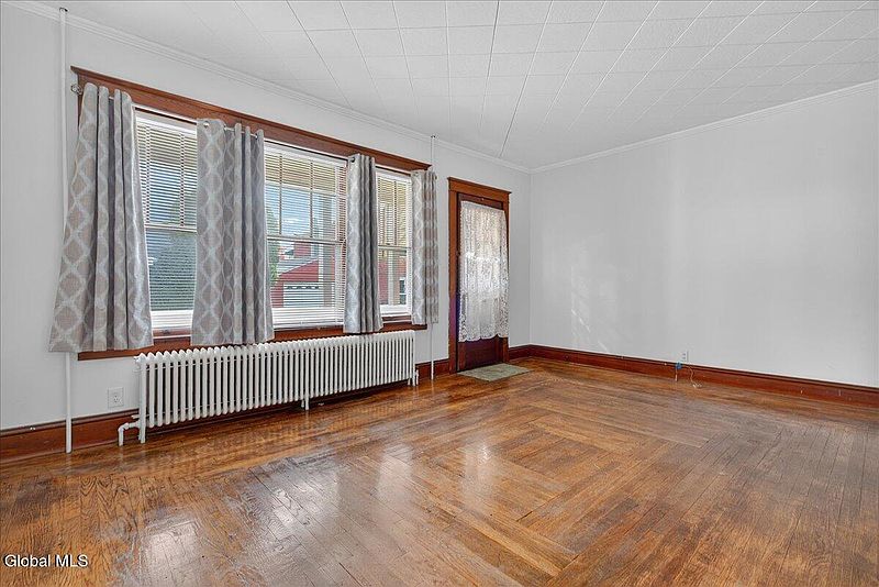 3rd image of 99 James Street
