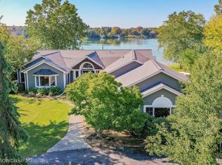 6561 Alden Dr, West Bloomfield, MI