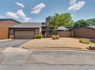 5508 Willow Cir, Fort Worth, TX 76112