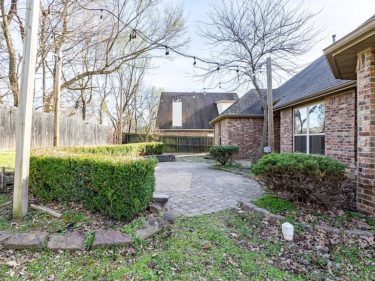 514 S Pierremont Dr — Photo 33