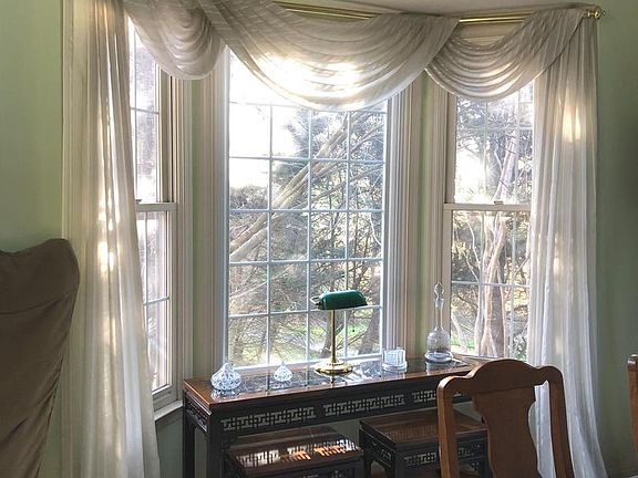3rd image of 801 Pengrove Ct