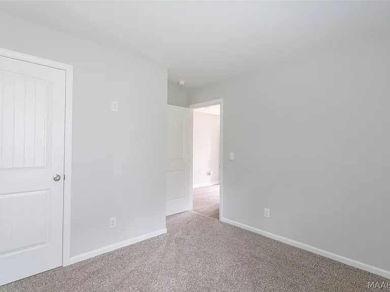 7621 Shaddix St — Photo 10