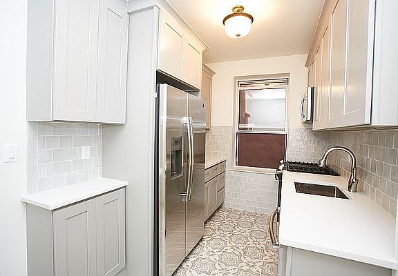 5th image of 29-12 Newtown Ave #C3