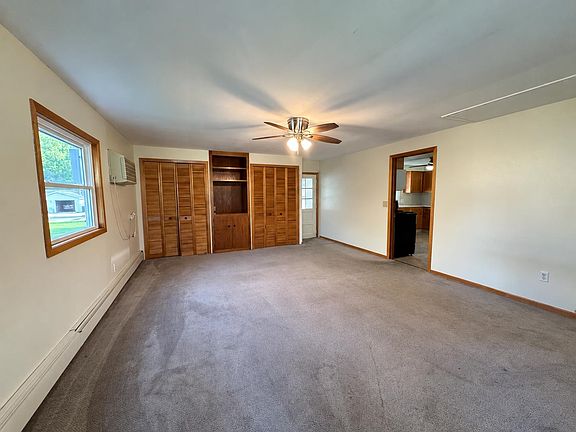 4th image of 1133 Pearl Dr