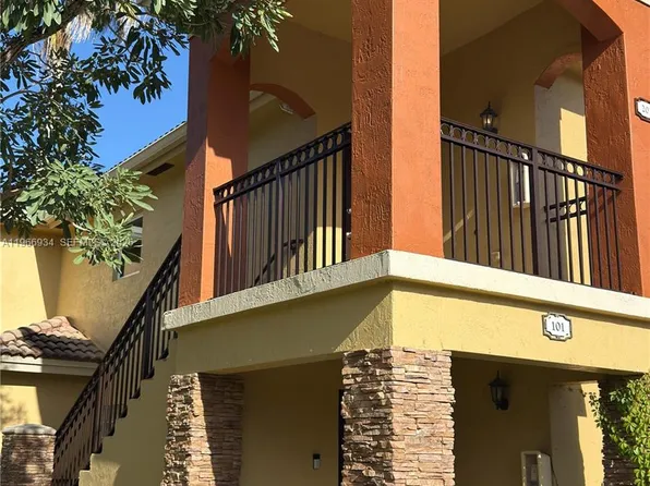 930 NE 34th Ave Unit 201, Homestead, FL 33033