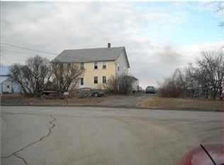 1 Stream Rd, Dexter, ME 04930