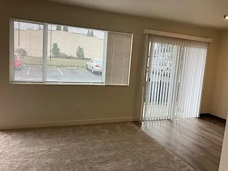 2700 SE Courtney Ave — Photo 4