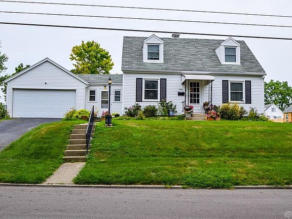 2nd image of 4121 Woodbine Ave