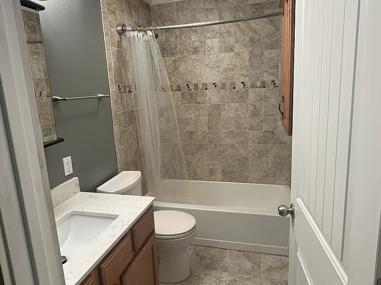 525 Chestnut St — Photo 5