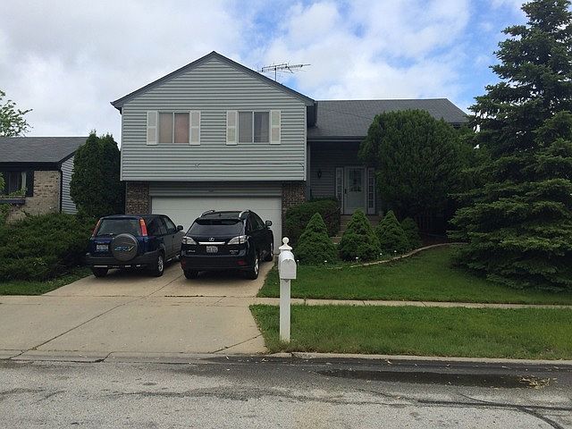 1st image of 300 Albert Dr