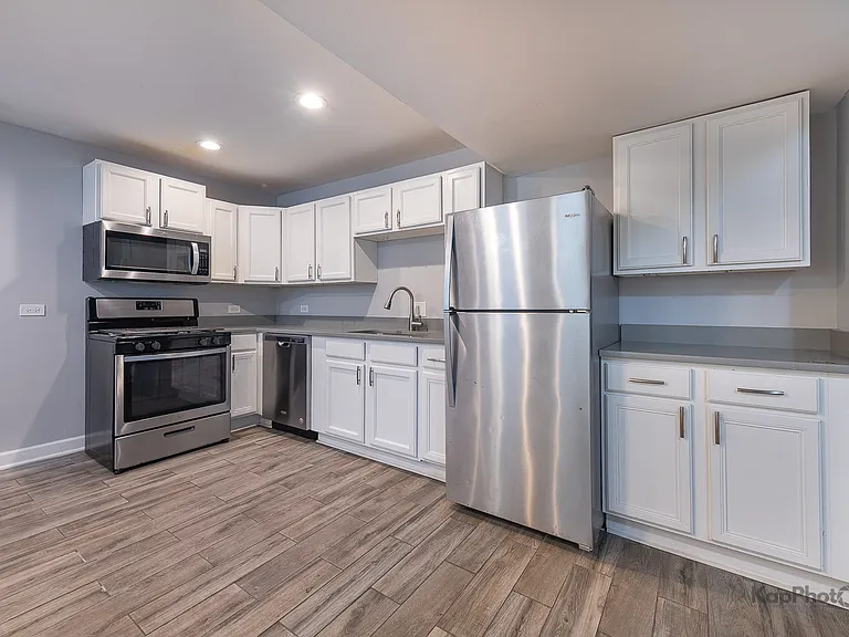 1620 W Warren Blvd #GF — Photo 5