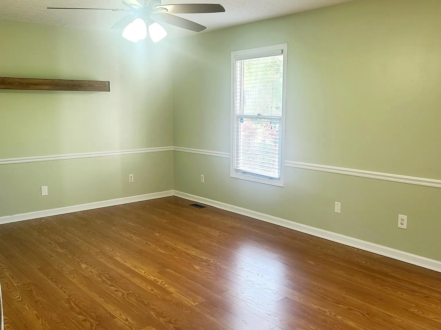 3 bed, 1176 sqft, $1,795 — Photo 4