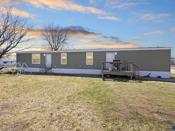 812 N Eagle Pl, Sioux Falls, SD 57107